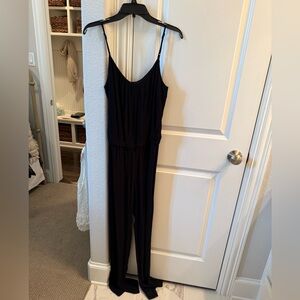 Chic Black Sleeveless Jumpsuit